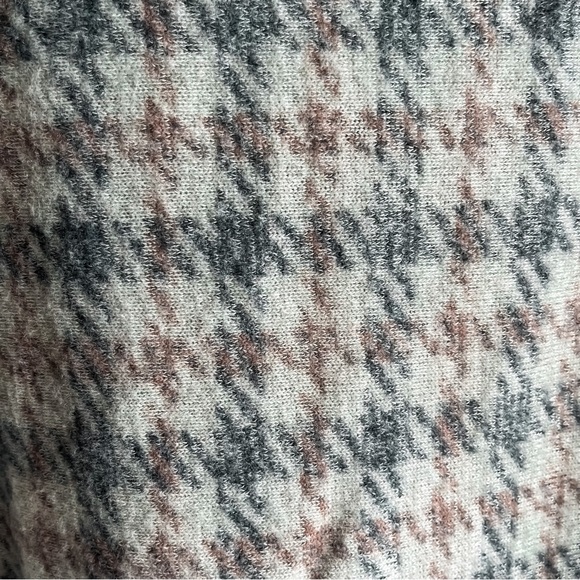 NWOT H&M Sweater - Multi - Picture 2 of 3